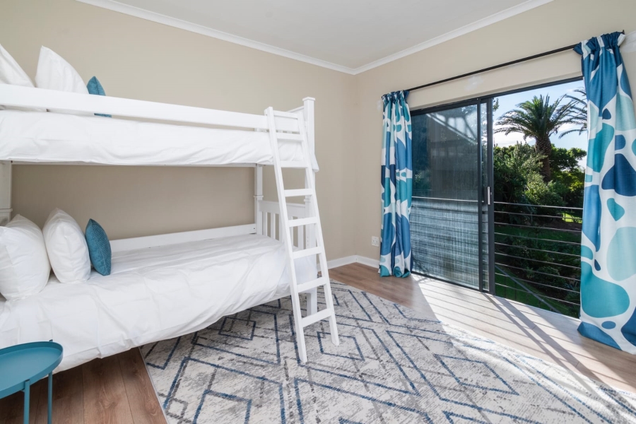 To Let 4 Bedroom Property for Rent in Oranjezicht Western Cape